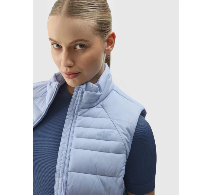 Dámska prešívaná vesta s recyklovanou výplňou 4F Dámska prešívaná vesta s recyklovanou výplňou 4F