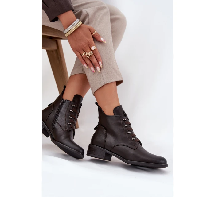 Dámske členkové topánky na nízkom podpätku so zipsom s ozdobou - hnedé Nevalia Dámske členkové topánky na nízkom podpätku so zipsom s ozdobou - hnedé Nevalia