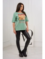 model 18746368 tmavě mátová halenka s potiskem - K-Fashion model 18746368 tmavě mátová halenka s potiskem - K-Fashion