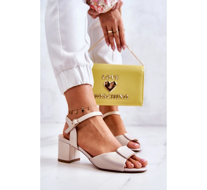 Skórzane Sandały Na Obcasie Beżowe Lorisa