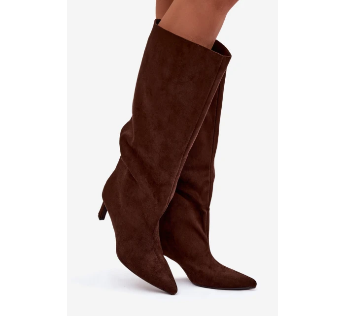 Dámské kozačky z eko semiše nazouvací na podpatku čokoládové Phelin Dámské kozačky z eko semiše nazouvací na podpatku čokoládové Phelin