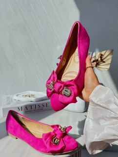 Dámské baleríny z semiše s mašlí a broží model 21666253 - Boto