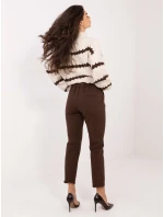 Spodnie IT SP model 21793756 ciemny brązowy - FPrice Spodnie IT SP model 21793756 ciemny brązowy - FPrice