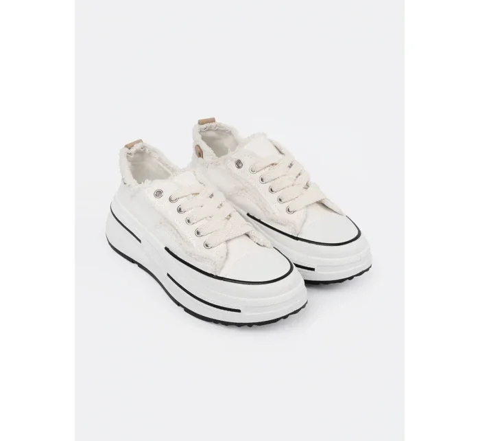 Zaujímavé dámske tenisky biela platforma