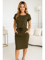 model 21097870 Sportovní šaty s krátkými rukávy, kapsami a nášivkou military KHAKI - numoco