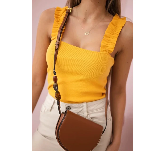 Halenka bez ramínek s volánky v hořčicové barvě Halenka bez ramínek s volánky v hořčicové barvě