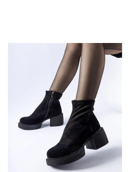 Topánky na podpätku model 206495 Solea Topánky na podpätku model 206495 Solea