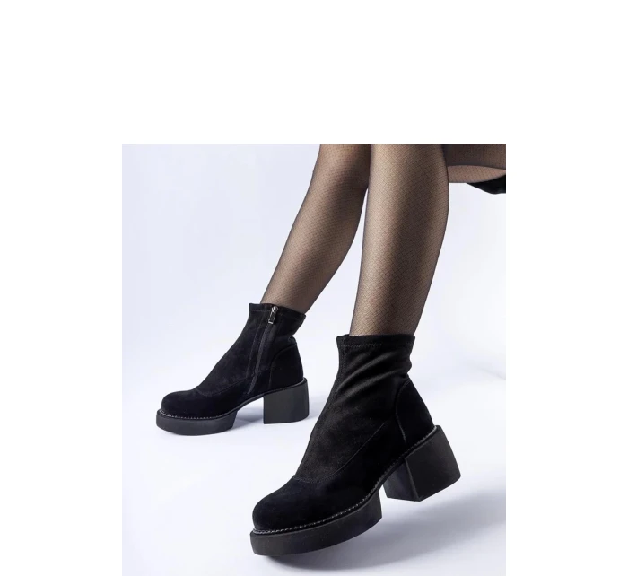 Topánky na podpätku model 206495 Solea Topánky na podpätku model 206495 Solea