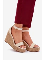 Dámské Sandály Na Klínu S Pletením Béžové model 21687930 - Boto Dámské Sandály Na Klínu S Pletením Béžové model 21687930 - Boto
