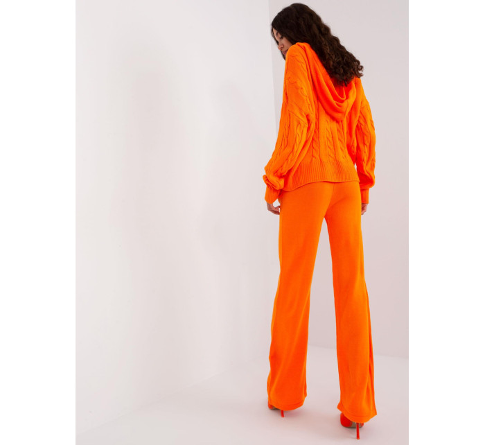 Oranžový ležérny set so svetrom s kapucňou