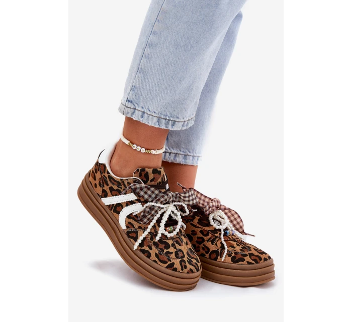 Dámské tenisky na platformě s ozdobami v vzoru hnědé model 21688403 - Boto Dámské tenisky na platformě s ozdobami v vzoru hnědé model 21688403 - Boto