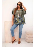 Dámske bavlnené tričko s kvetinovým vzorom khaki Dámske bavlnené tričko s kvetinovým vzorom khaki