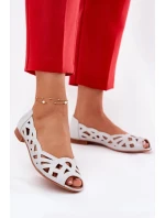 Dámske perforované baleríny Calgis s otvorenou špičkou - strieborné