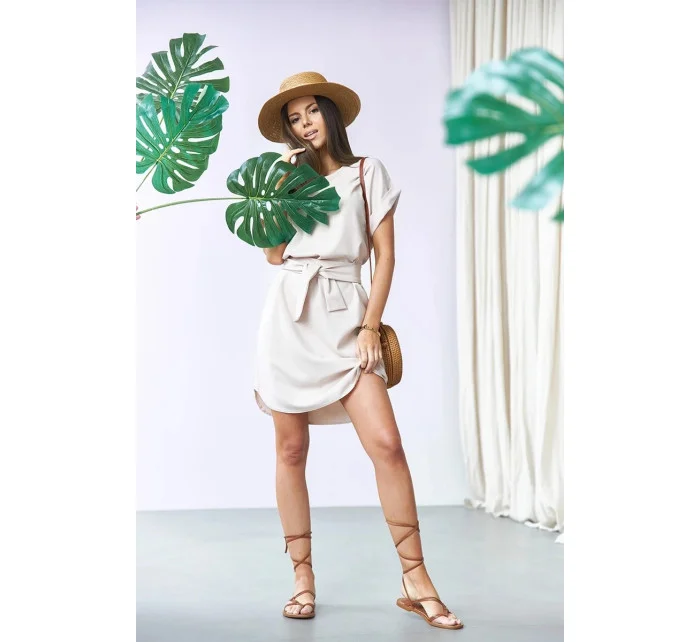 Dámske jednoduché béžové šaty s okrúhlym výstrihom (655) Dámske jednoduché béžové šaty s okrúhlym výstrihom (655)