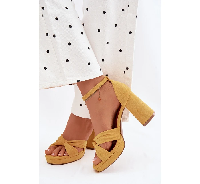 Dámské sandály na podpatku z imitace semiše Žluté Rosetta