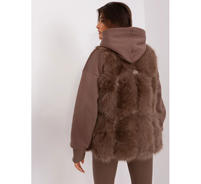 Vesta AT KZ 2375.00P hnedá