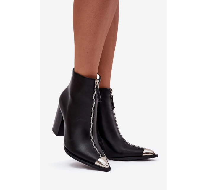 Botki Damskie Na Słupku Z Ozdobnym Zamkiem Czarne Wiviane