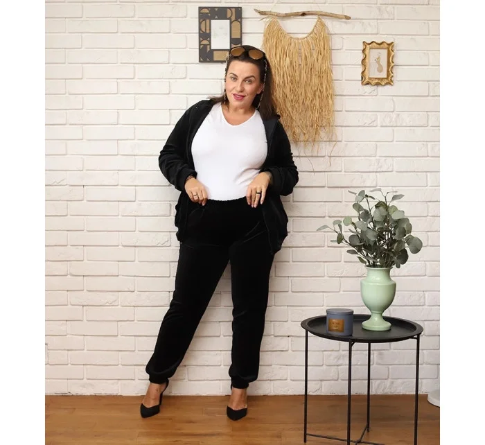 Čierna dámska tepláková súprava plus size s kapucňou na zips (8216)
