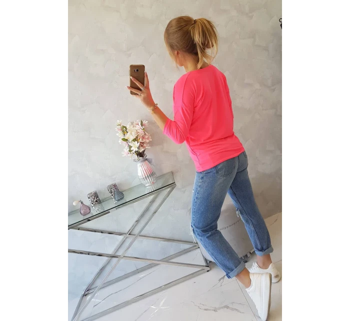 Halenka s výstřihem do V růžová neonová Halenka s výstřihem do V růžová neonová