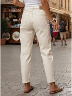 Dámske džínsové nohavice mom fit s opaskom ecru FashionStreet UY2985