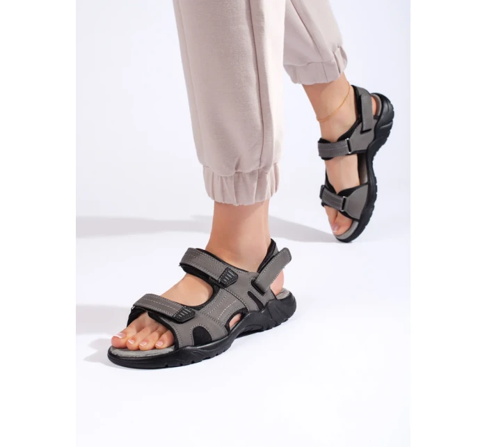 Luxusné sivé a strieborné sandále na podpätku pre ženy