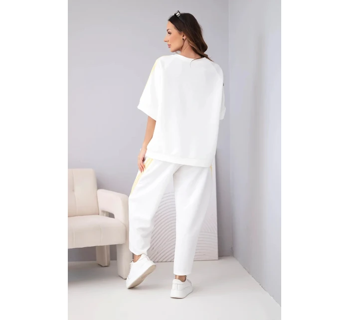 Dámska maslová viskózna mikina a nohavice s tienidlami biela