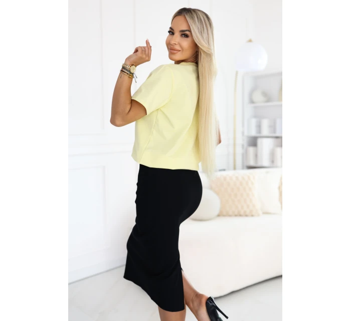 665-1 Dámska bavlnená blúzka s krátkym výstrihom do V - maslovo žltá
