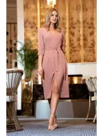 model 20966187 Šaty se zavinovacími detaily ve střední délce růžové - STYLOVE