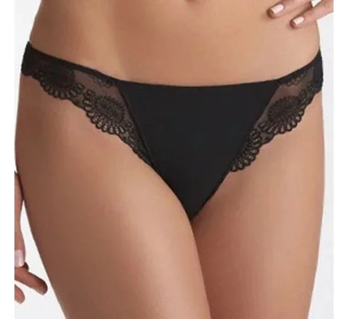 Tanga Romance model 122241 Simone Péréle - Simone Perele