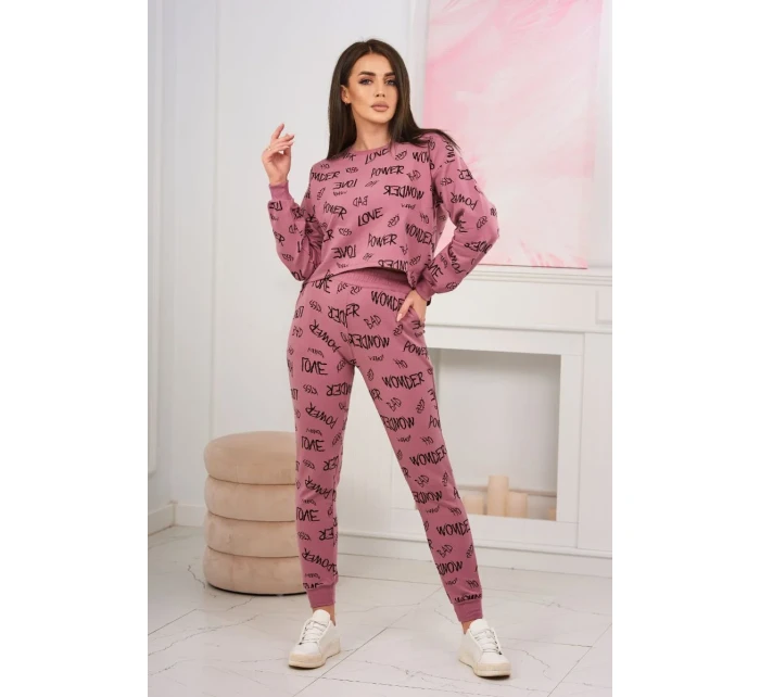 Sada s nápismi tmavo ružová