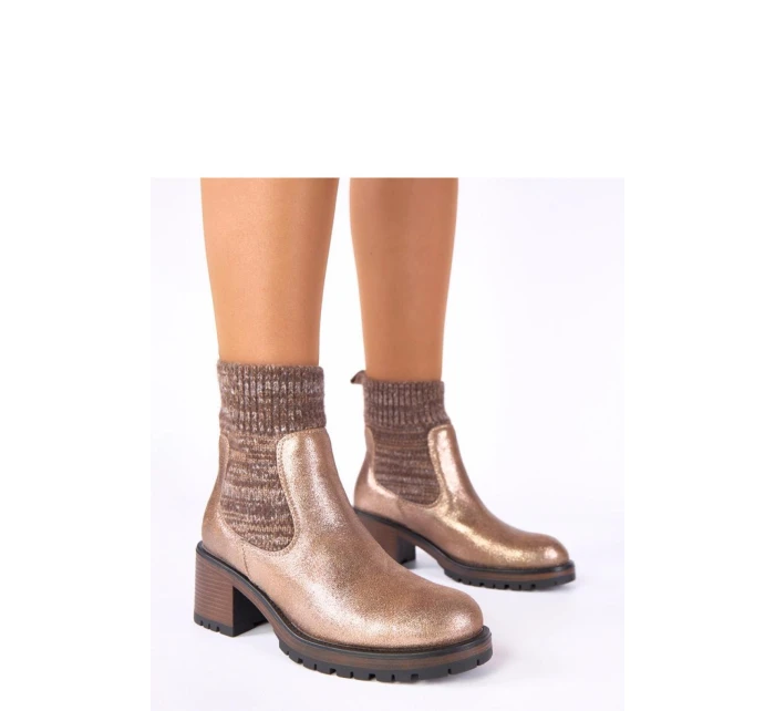 Topánky na podpätku M-789 zlaté - Solea Topánky na podpätku M-789 zlaté - Solea