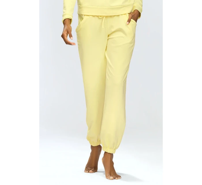 Dkaren Venezia farba:žltá