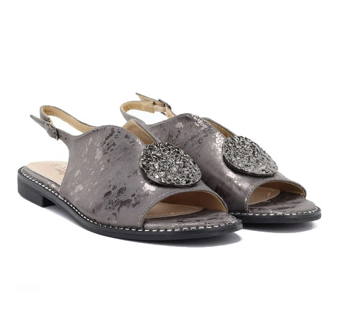 Dámske ploché sandále s cínovým zdobením S.Barski 61-6035