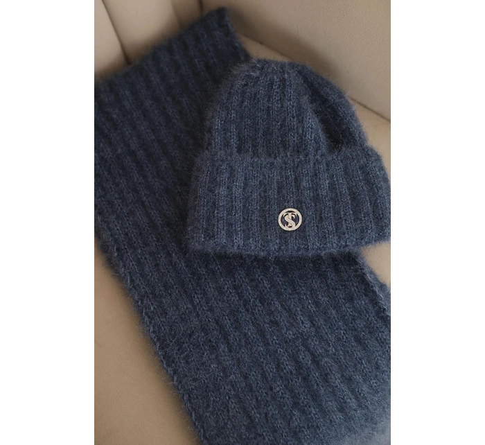 Dámská souprava čepice a dlouhý šátek z měkké příze model 21461074 - K-Fashion Dámská souprava čepice a dlouhý šátek z měkké příze model 21461074 - K-Fashion