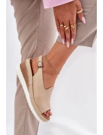 Dámské kožené sandály na klínu model 21696009 béžové - Artiker Dámské kožené sandály na klínu model 21696009 béžové - Artiker