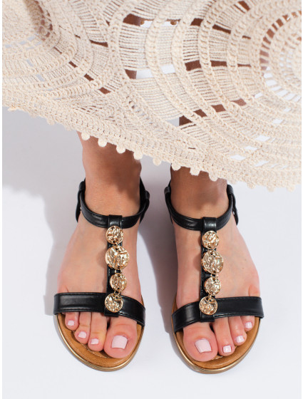 Praktické dámske sandále čierne bez podpätku