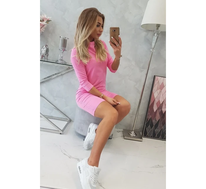 Klasické růžové šaty Klasické růžové šaty