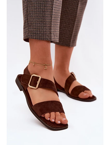 Dámské sandály na ploché podrážce se zlatým přezkou čokoládové model 22125670 - Boto