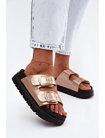 Dámské nazouváky s přezkami  Zlaté model 22123016 - Lee Cooper