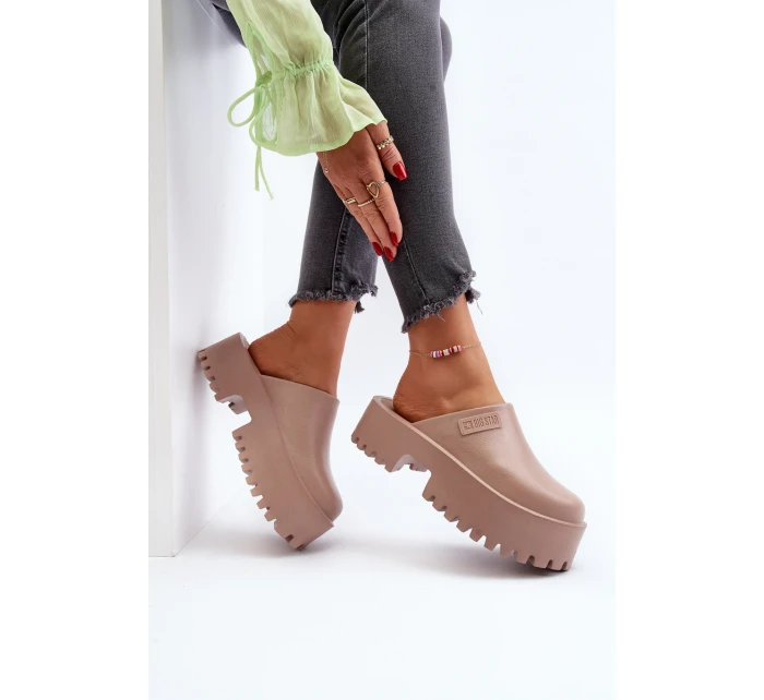 Damskie Klapki Na Masywnej Podeszwie Big Star NN274016 Beżowe Damskie Klapki Na Masywnej Podeszwie Big Star NN274016 Beżowe