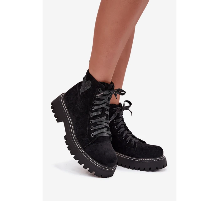 Dámské kotníkové boty s srdcem černé model 21708123 - Boto Dámské kotníkové boty s srdcem černé model 21708123 - Boto