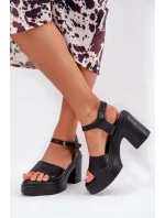 Sandále na podpätku model 209922 Vykročte štýlovo Sandále na podpätku model 209922 Vykročte štýlovo