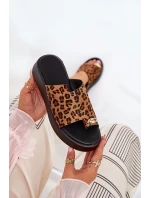 Dámské sandály na platformě a nízkém klínku s ozdobným detailem imitace leopardí kůže hnědé model 21688788 - Boto Dámské sandály na platformě a nízkém klínku s ozdobným detailem imitace leopardí kůže hnědé model 21688788 - Boto