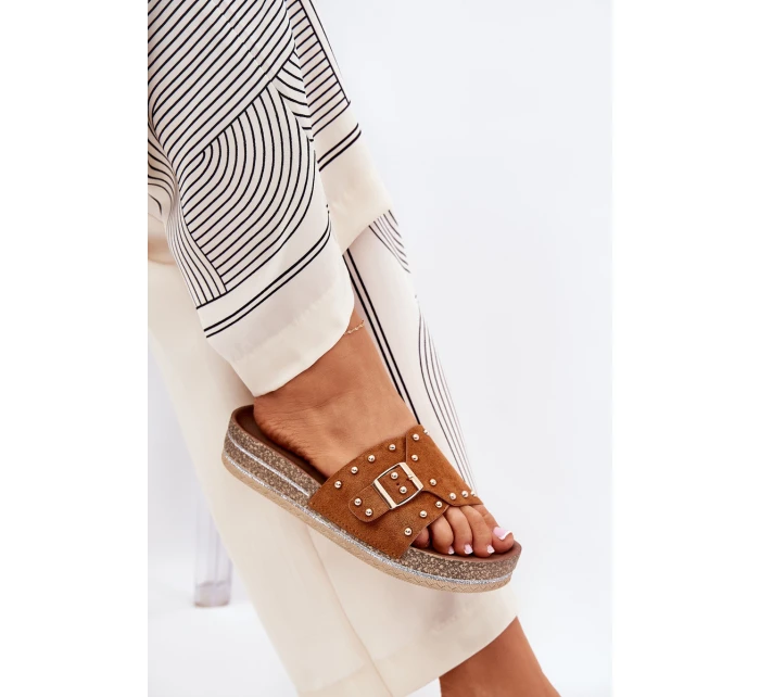 Dámské Pantofle Na Platformě S Přezkou A Camel model 21689943 - Boto