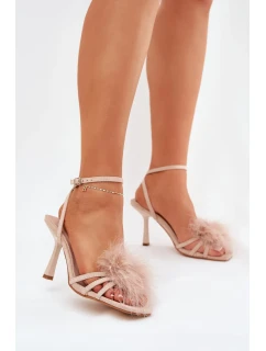 Sandále na podpätku model 209925 Vykročte štýlovo