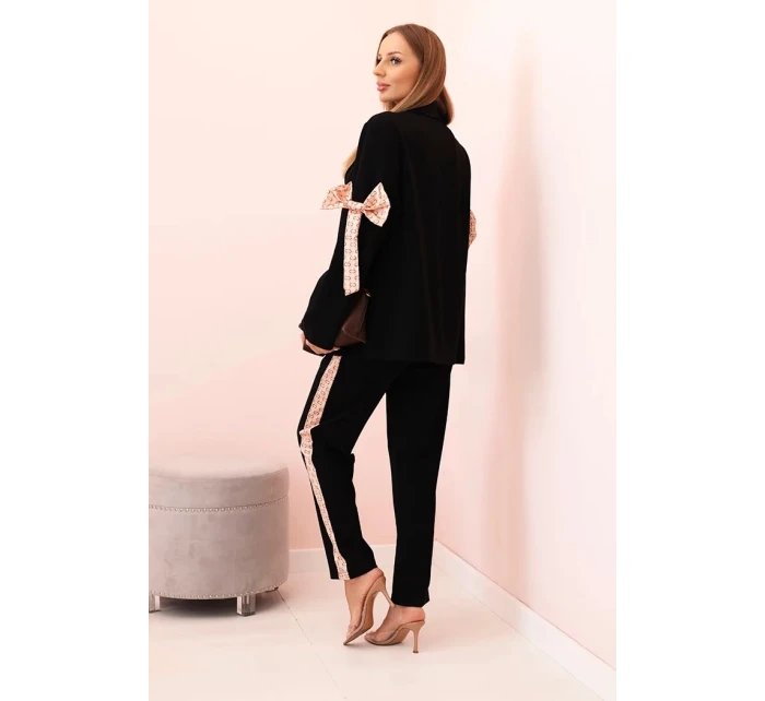 Dámska súprava z viskózy - sako s klopami a nohavice s lamelami čierne