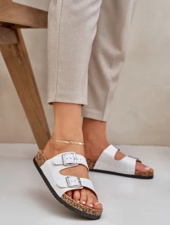 pantofle na korkové podrážce s přezkami světle šedé model 21685392 - Boto