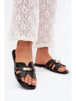 Ploché Dámské Pantofle S Páskem A Zlatým Detalem Černé model 21703742 - Boto Ploché Dámské Pantofle S Páskem A Zlatým Detalem Černé model 21703742 - Boto