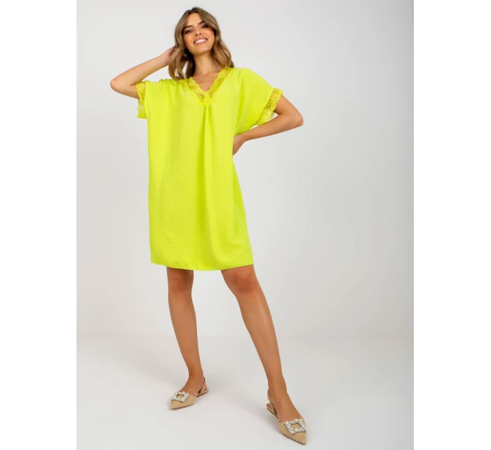 Šaty DHJ SK model 17388170 vápno - FPrice