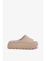 Dámske penové papuče na platforme - béžové